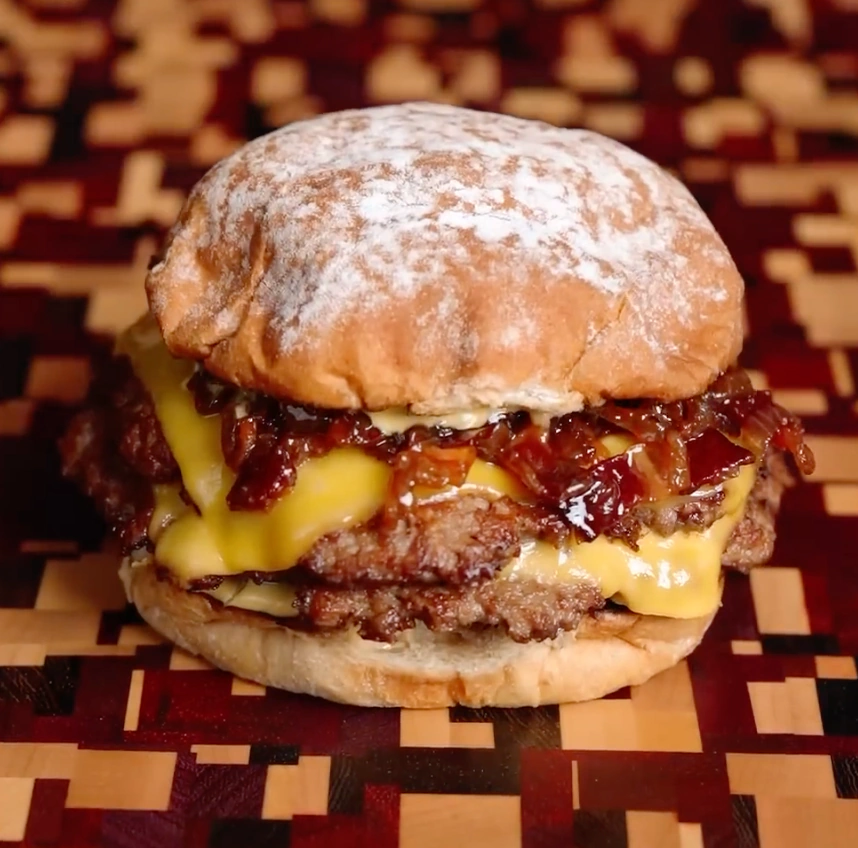 Cheddar & Caramelized Onion Beef Burger