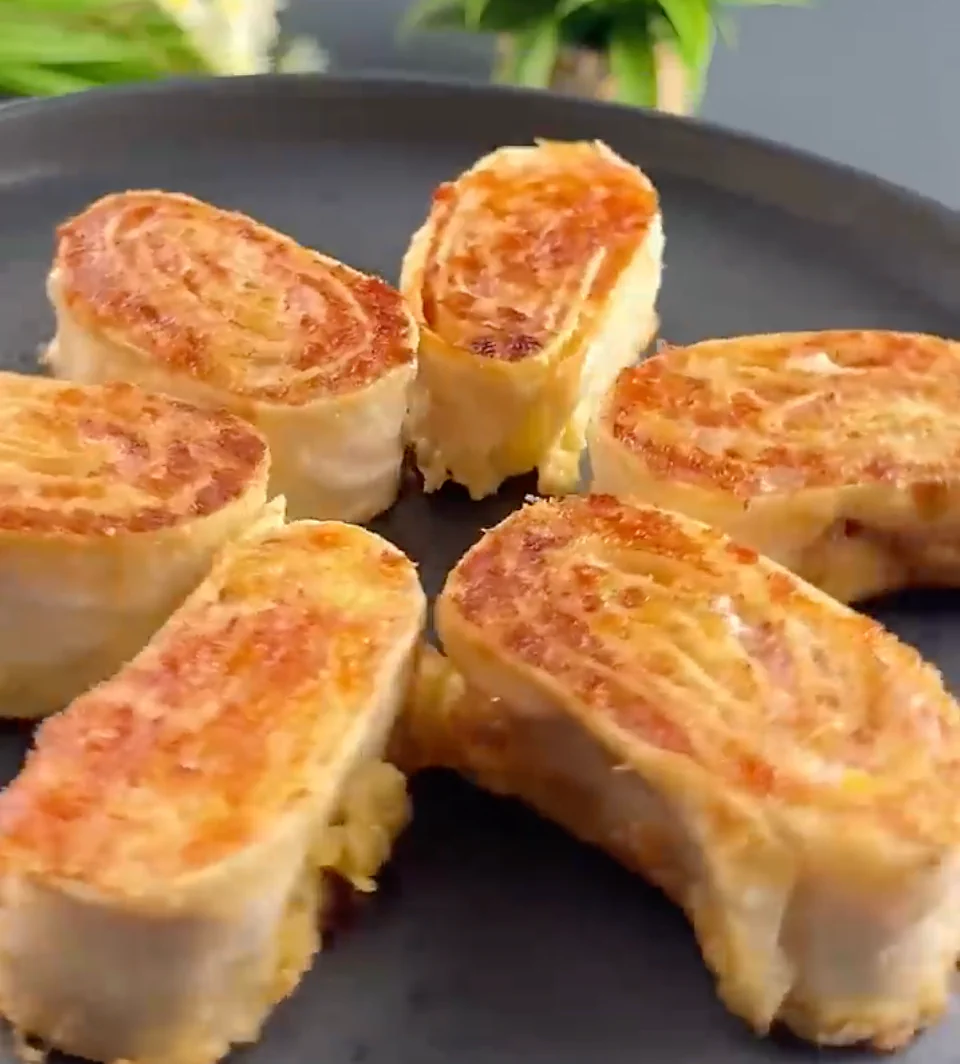 6 Crispy Lavash Cheese Roll-Ups