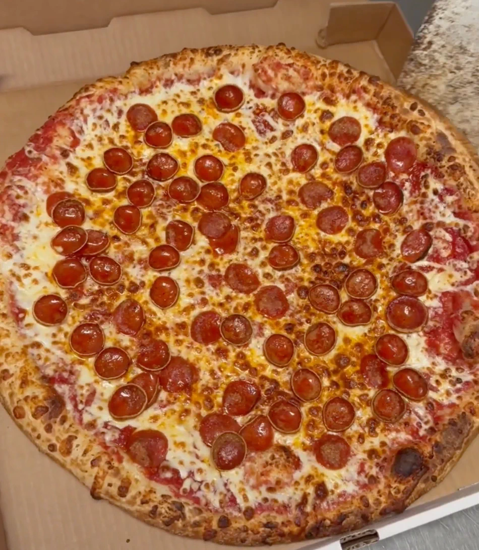 Supreme Pepperoni With Loaded Spice & Crispy Perfection