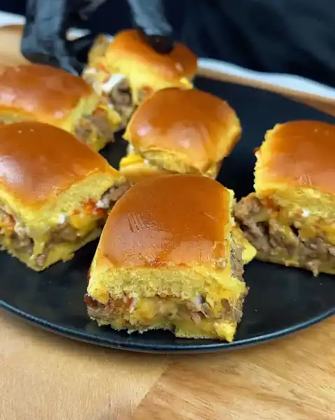 4 छोटे चिकन और आलू क्रंच बर्गर 🥔
